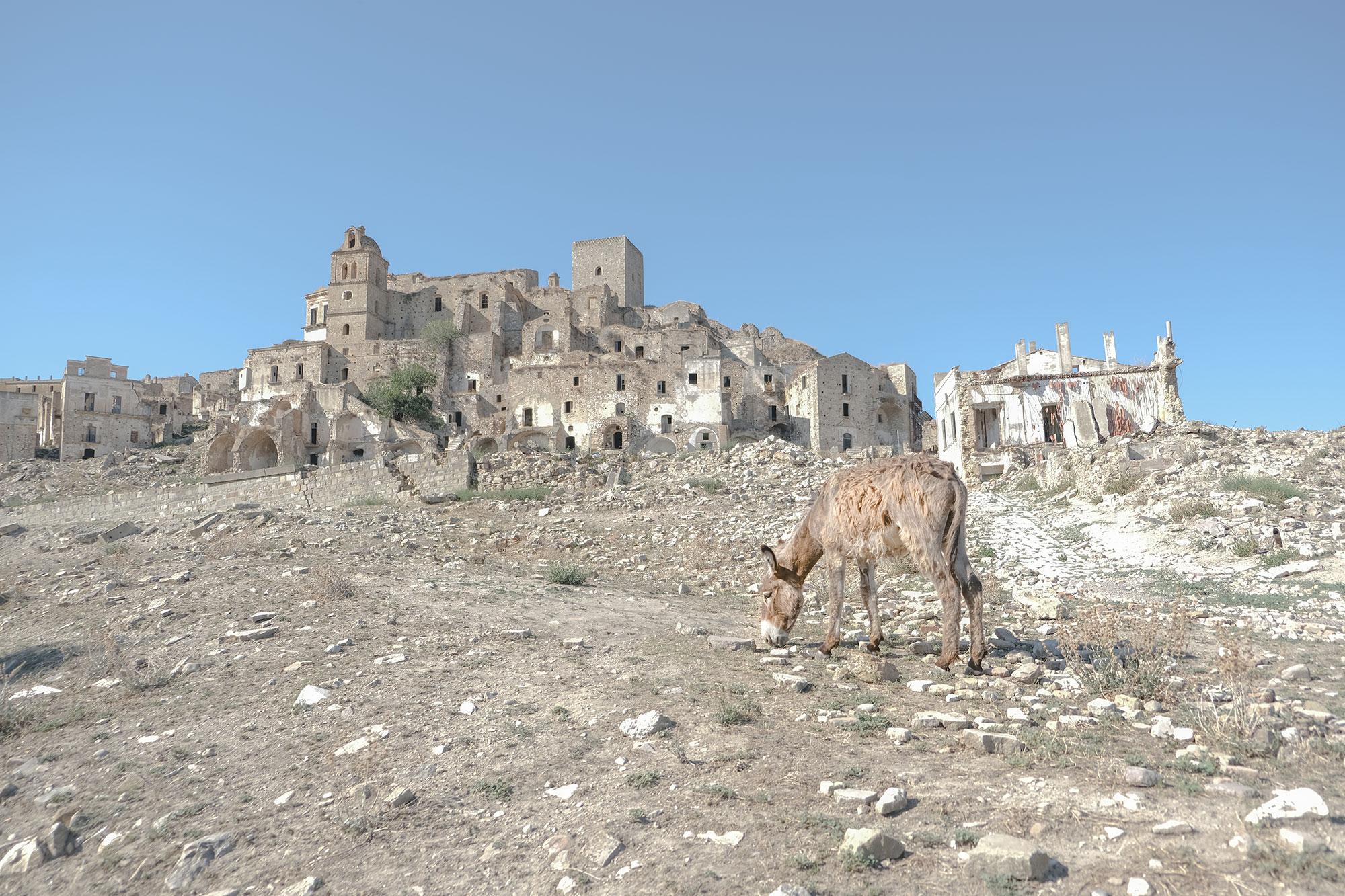 Craco vecchia, città fantasma in Basilicata